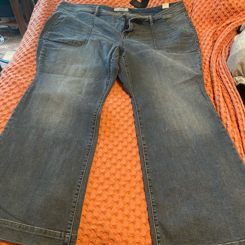 Bootcut Jeans - Torrid - NWT - Size 26 short